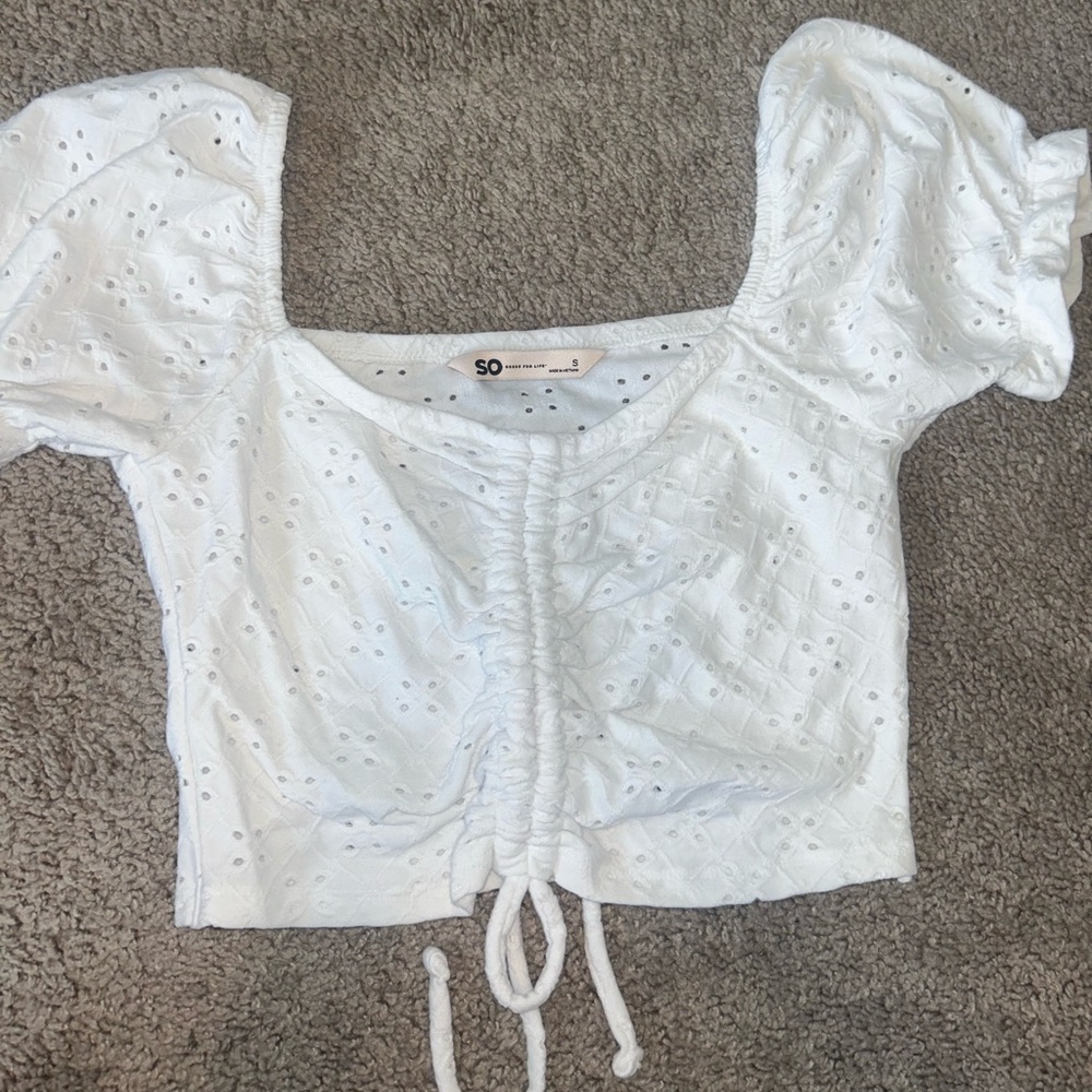 KOHLS white cropped off the shoulder top